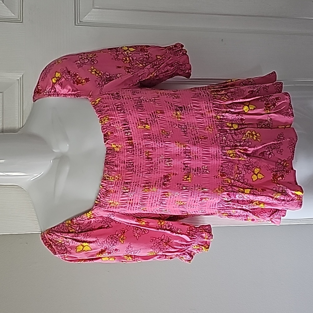 Scoop pink & yellow floral peplum top. Size M(8/10).